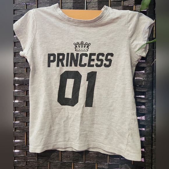 🌟10/10⭐️ Princess 01 tee - Picture 2 of 5